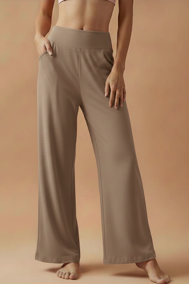 Comfortabele broek met hoge taille en wijde pijpen