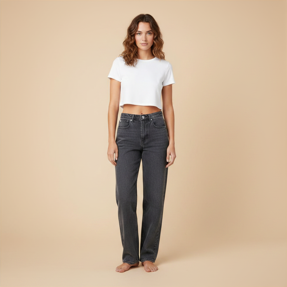 Vintage jeans met gerafelde details en rechte pijpen