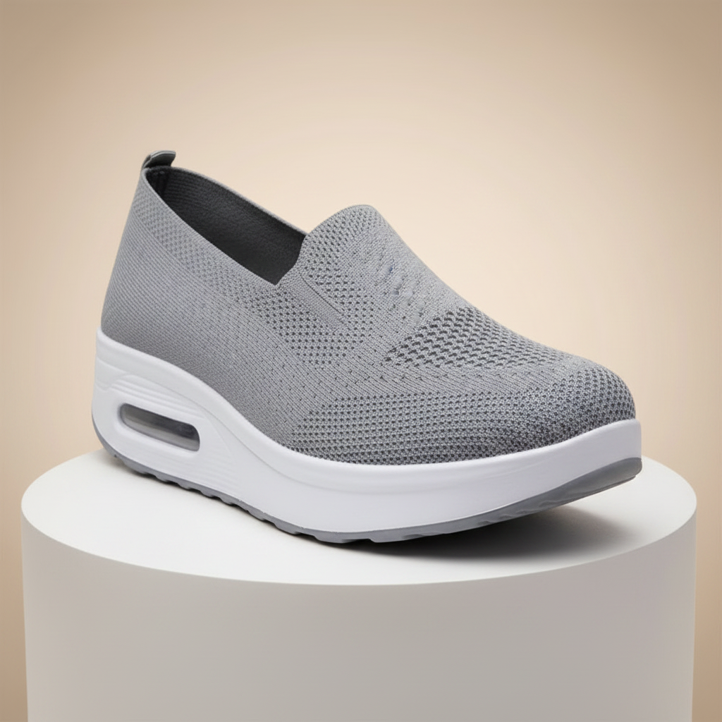 Comfortabele, lichte sneaker met een verhoogde luchtkussenzool