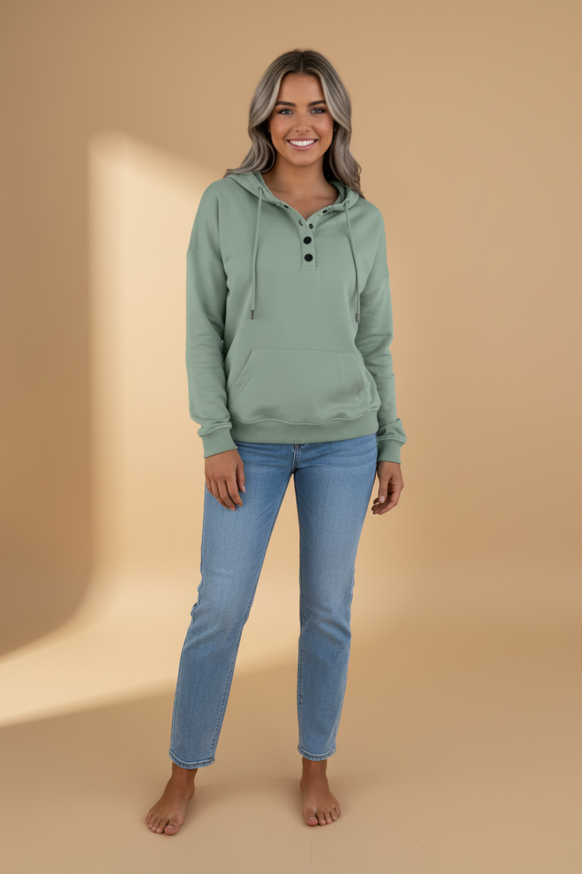 Gezellige hoodie met kangoeroezak en een rij knopen tot aan de borst