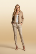 Gezellig vest met ronde hals en nette knoopsluiting